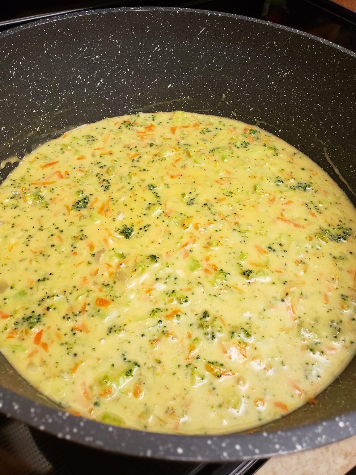 Broccoli Cheddar Soup - All easy recipes